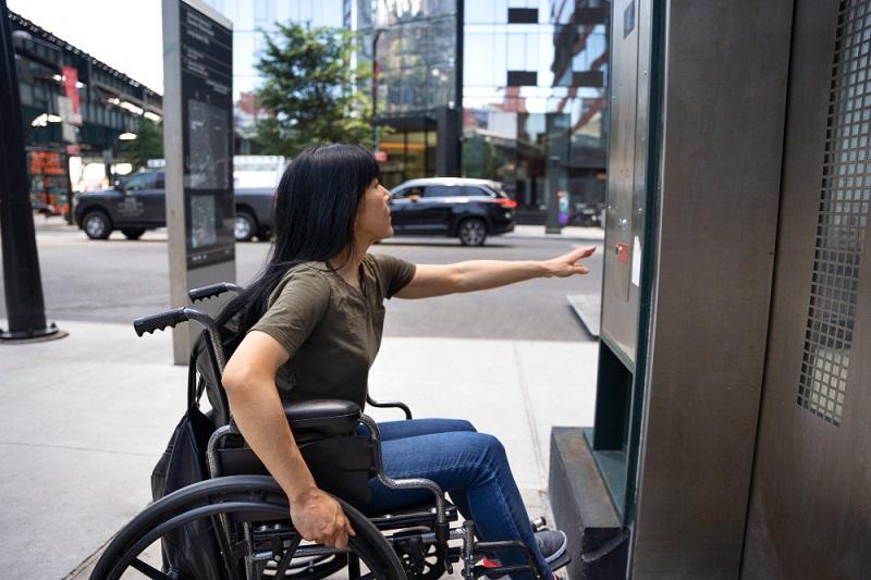 Kiosk-accessibility-when-using-an-ADA-compliant-kiosk-on-wheelchair