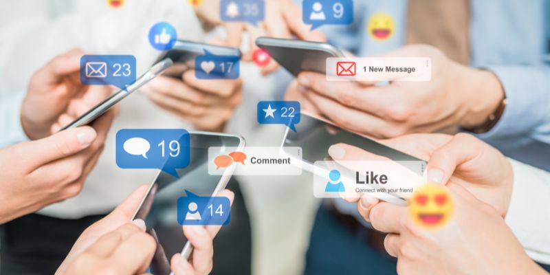 How to Measure Customer Experience in 2023 5 social media monitoring