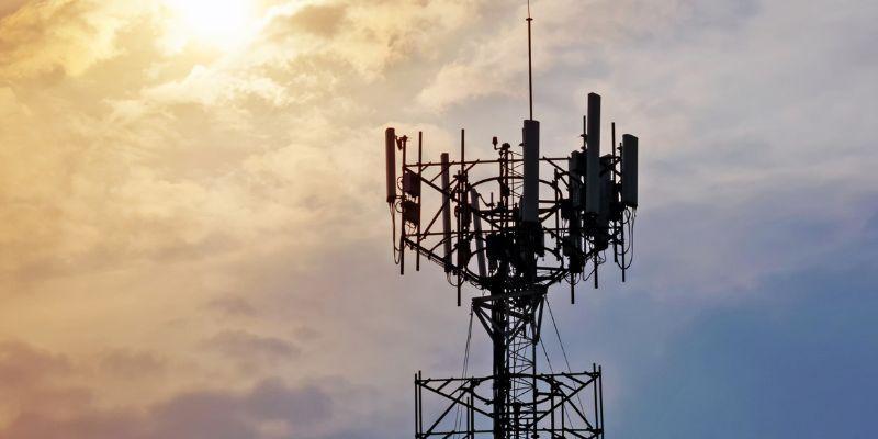 A-telecom-tower-with-boosters