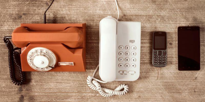 Evolution-of-telecom-industry-through-phone-devices