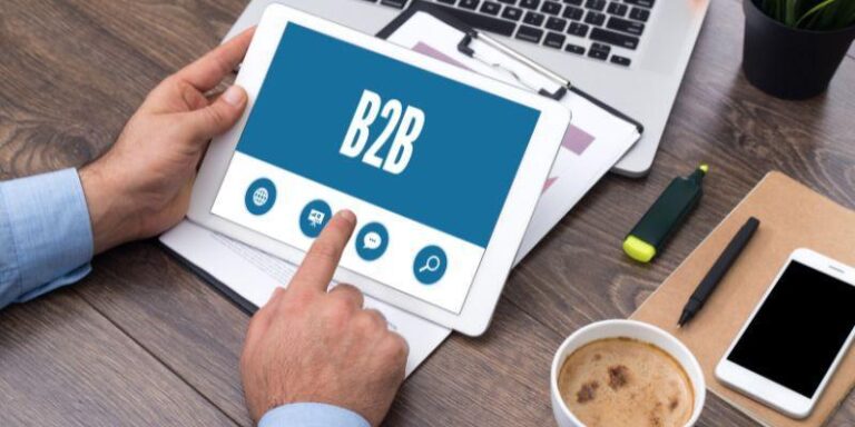 What is B2B Customer Service? Best Practices & Real Examples