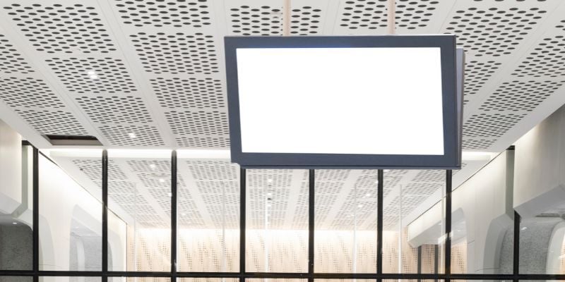 digital-signage-and-ai-for-queue-updates