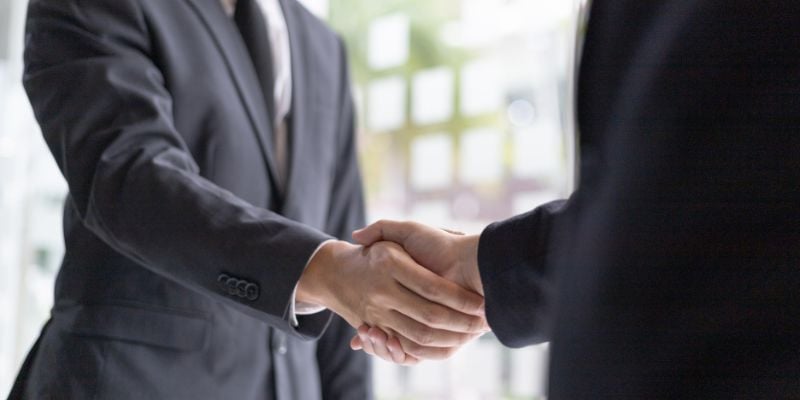 greet-customers-quickly-and-kindly