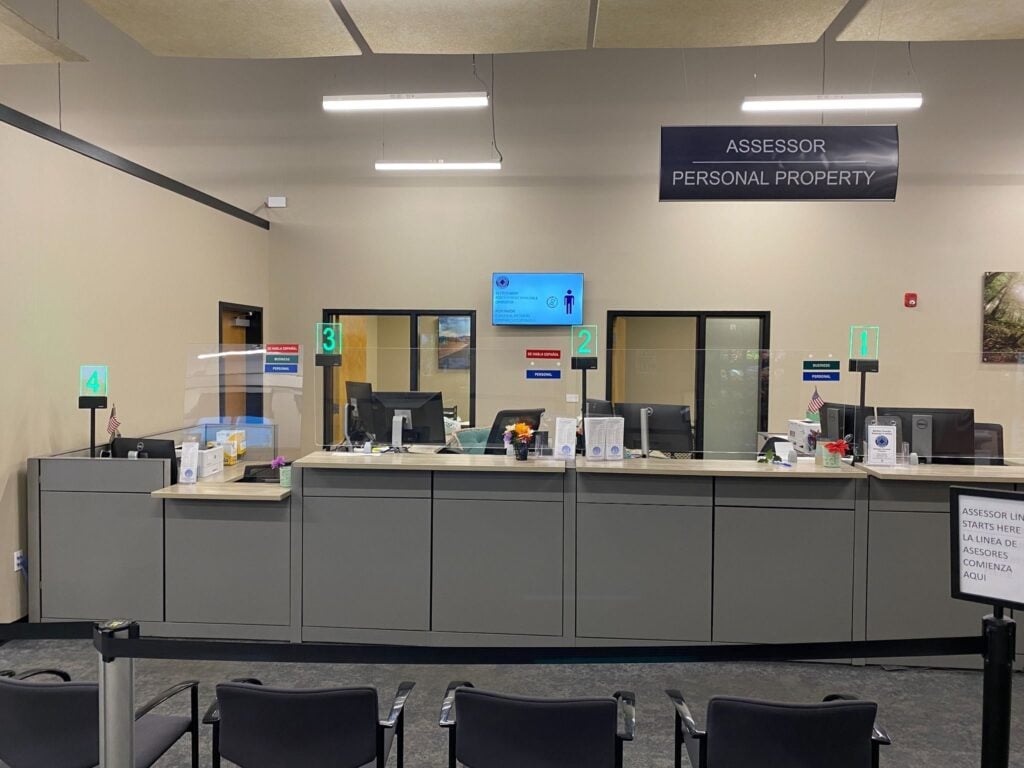 Benton County Streamlines Counter Services with Linear Queuing Wavetec 1