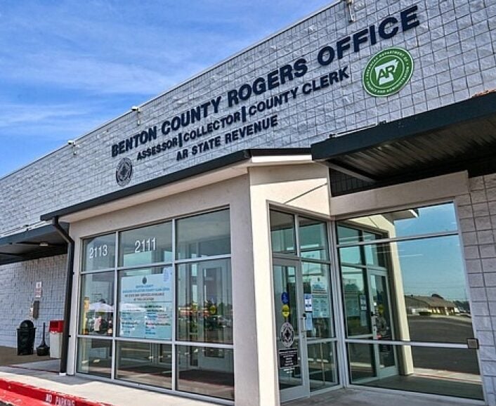 Benton County Turns Counter Calls into Real-Time Signals with Wavetec’s UNO-Q 1 Benton County Streamlines Counter Services with Linear Queuing Wavetec case study